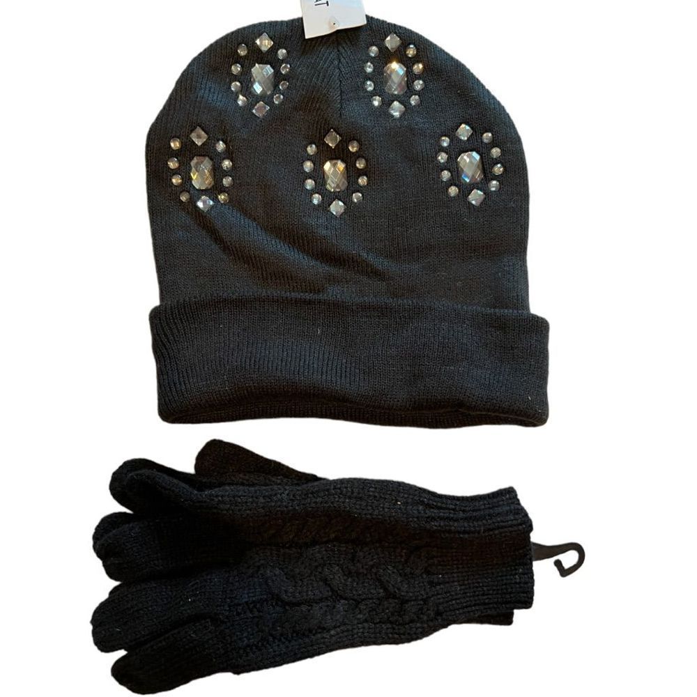 Berkshire Fashions Women’s Beanie And Gloves